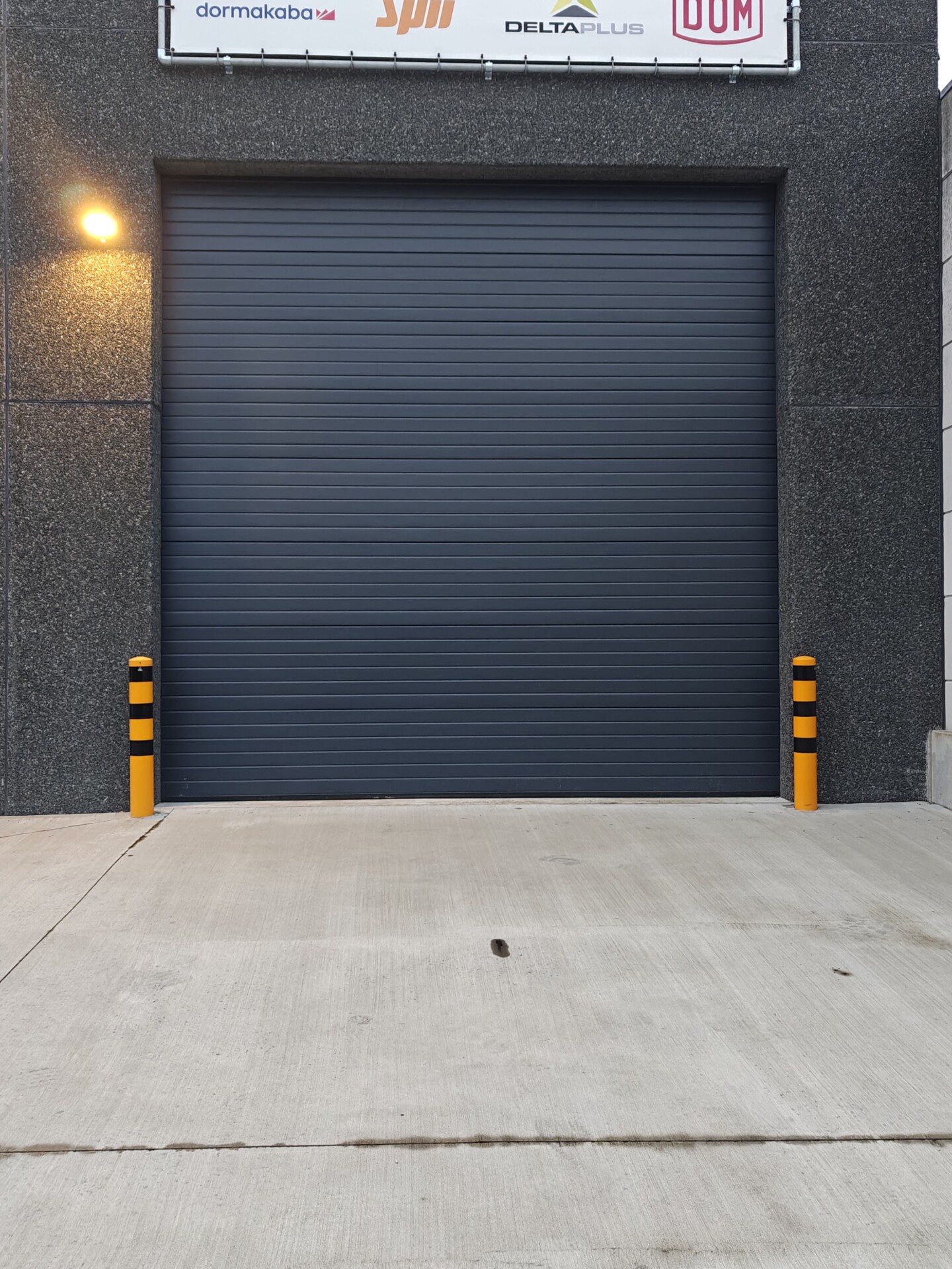 porte de garage industrielle 5 pitt solutions ninove